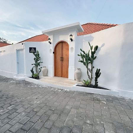 Amerta Villa Seminyak Buitenkant foto