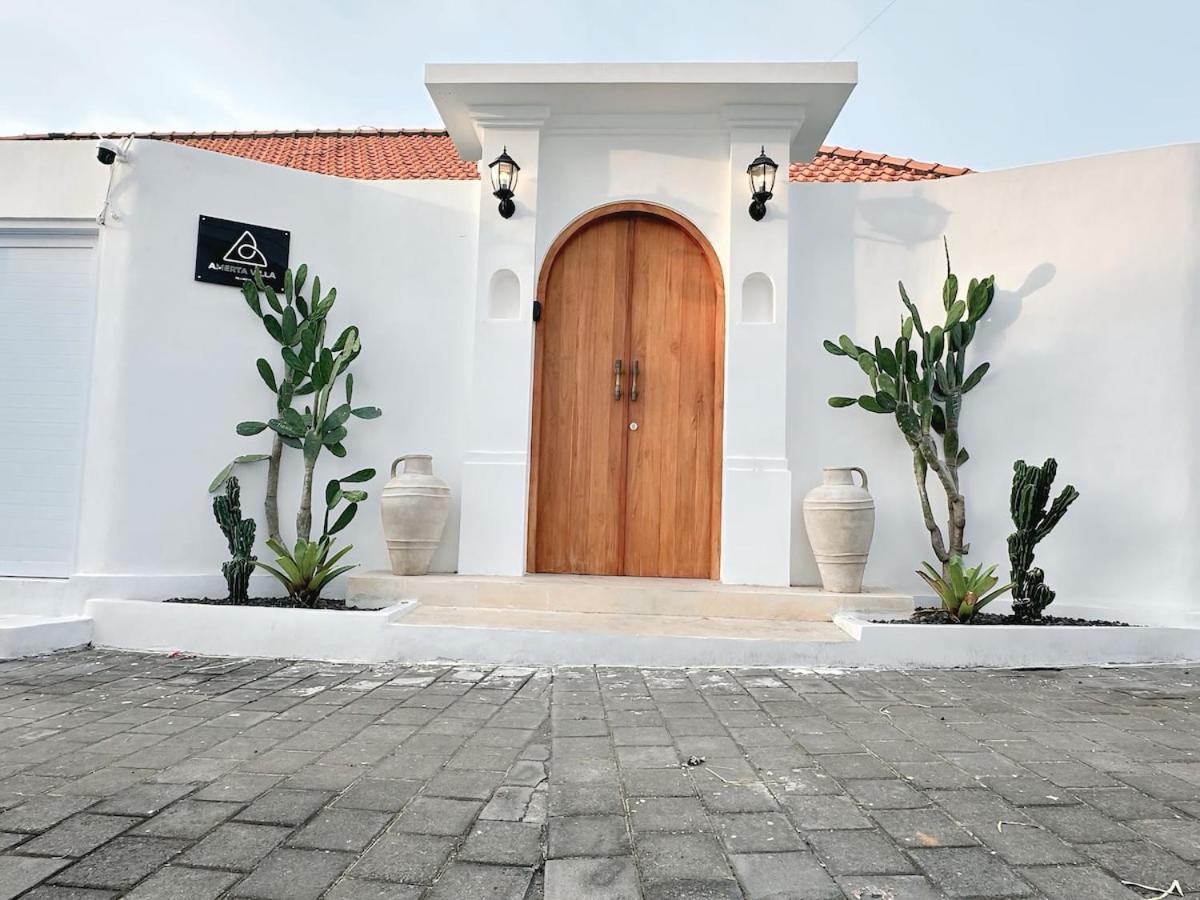 Amerta Villa Seminyak Buitenkant foto