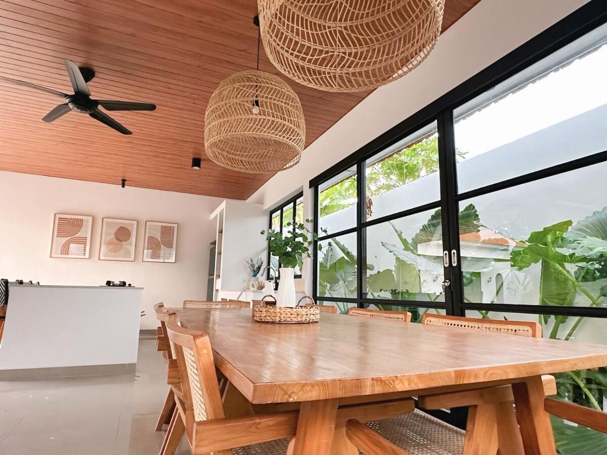 Amerta Villa Seminyak Buitenkant foto