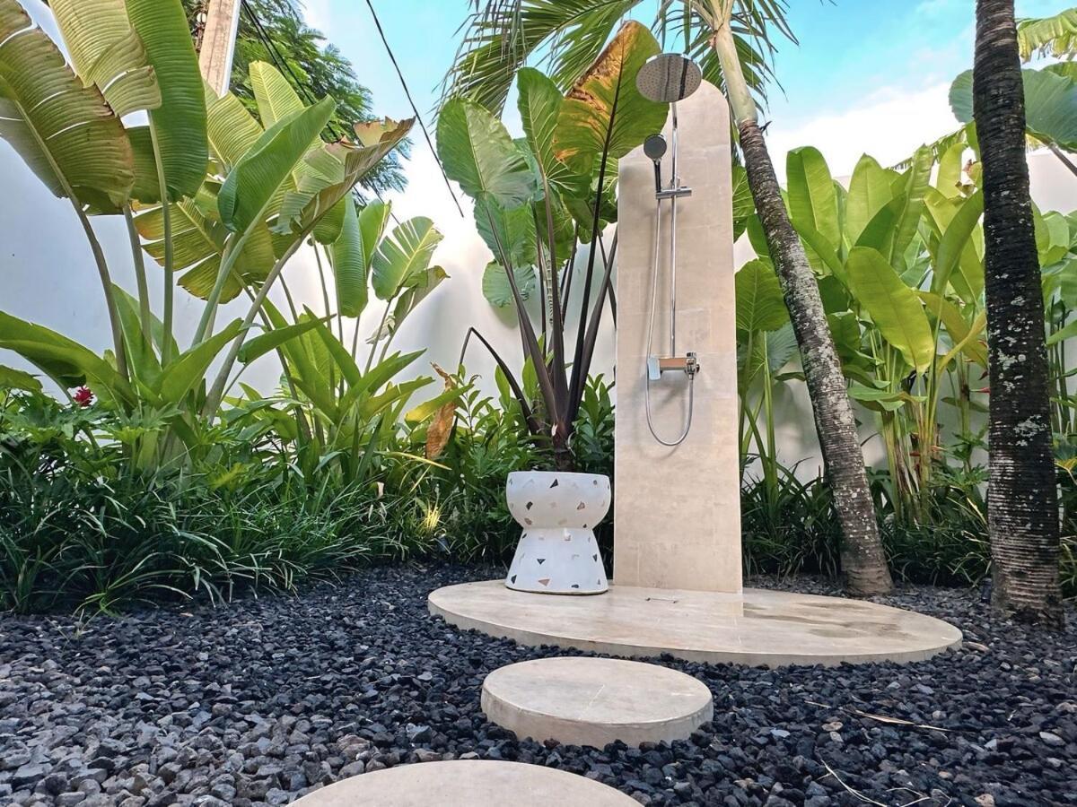 Amerta Villa Seminyak Buitenkant foto