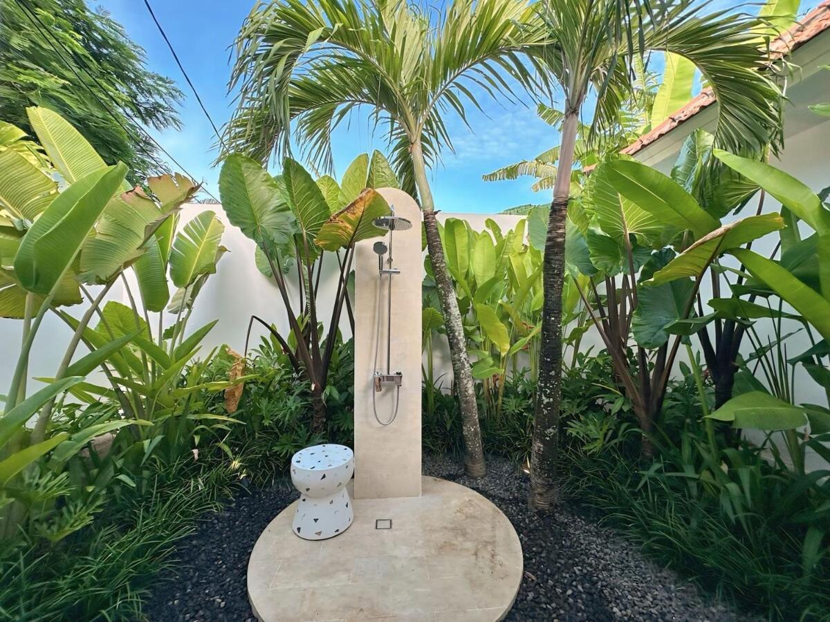 Amerta Villa Seminyak Buitenkant foto