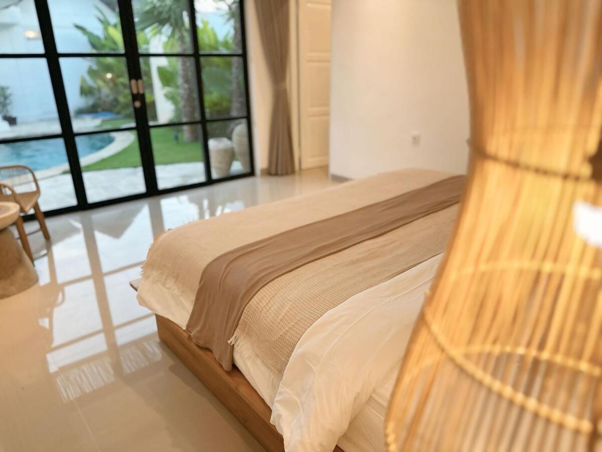 Amerta Villa Seminyak Buitenkant foto
